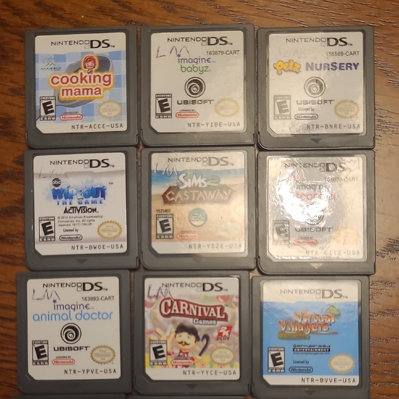 Nintendo DS Lite Pokemon Edition with 16 Games and Charger - Picture 8 of 9